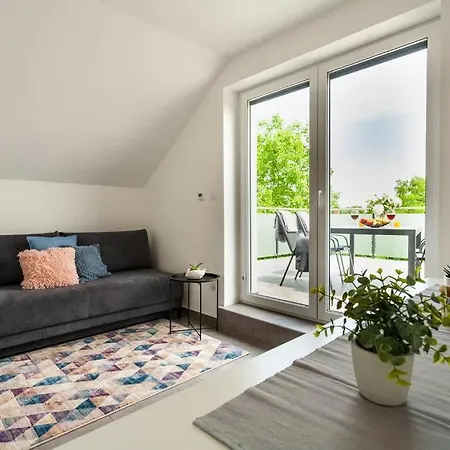 Lake27apartman *
