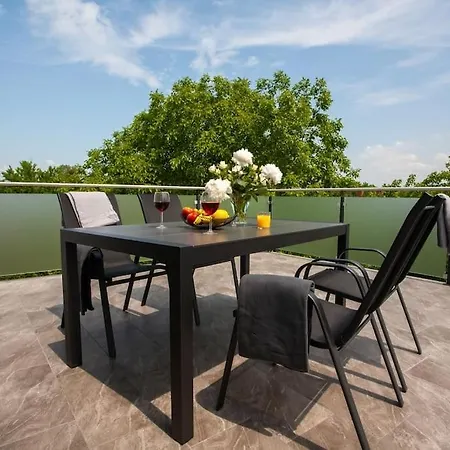 Lake27apartman *